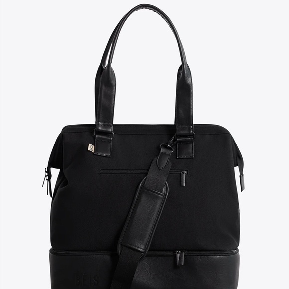 BEIS Handbags - BÉIS The Convertible Mini Weekender in Black Crossbody